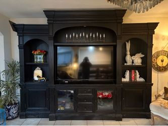 Large Entertainment Center/ Wall Unit