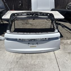 2022-2024 Land Rover Range Rover L460 trunk lid deck tail gate OEM M8E2-40010-A