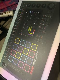 Akai MPC Live 3