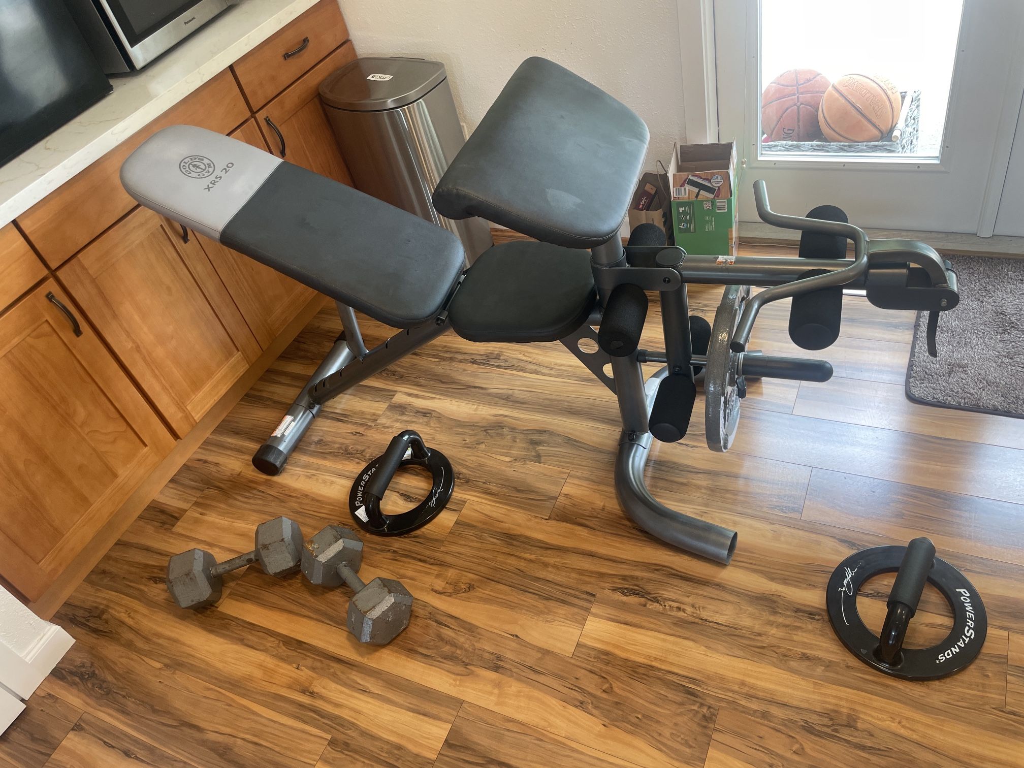 Gold’s Gym Weight Bench & Weights