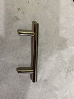 Cabinet and drawer handle must go move out