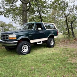 1993 Ford Bronco 4x4 Eddie Bauer Edition 