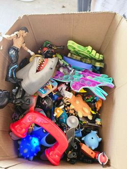 Box of small toys(Boy toys)