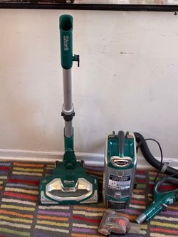 Shark Rotator NV680 Powered Lift-Away Speed Upright Vacuum Green