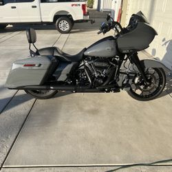 2022 Harley Davidson Road Glide