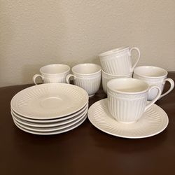 Miksas Italian Countryside cups and saucers