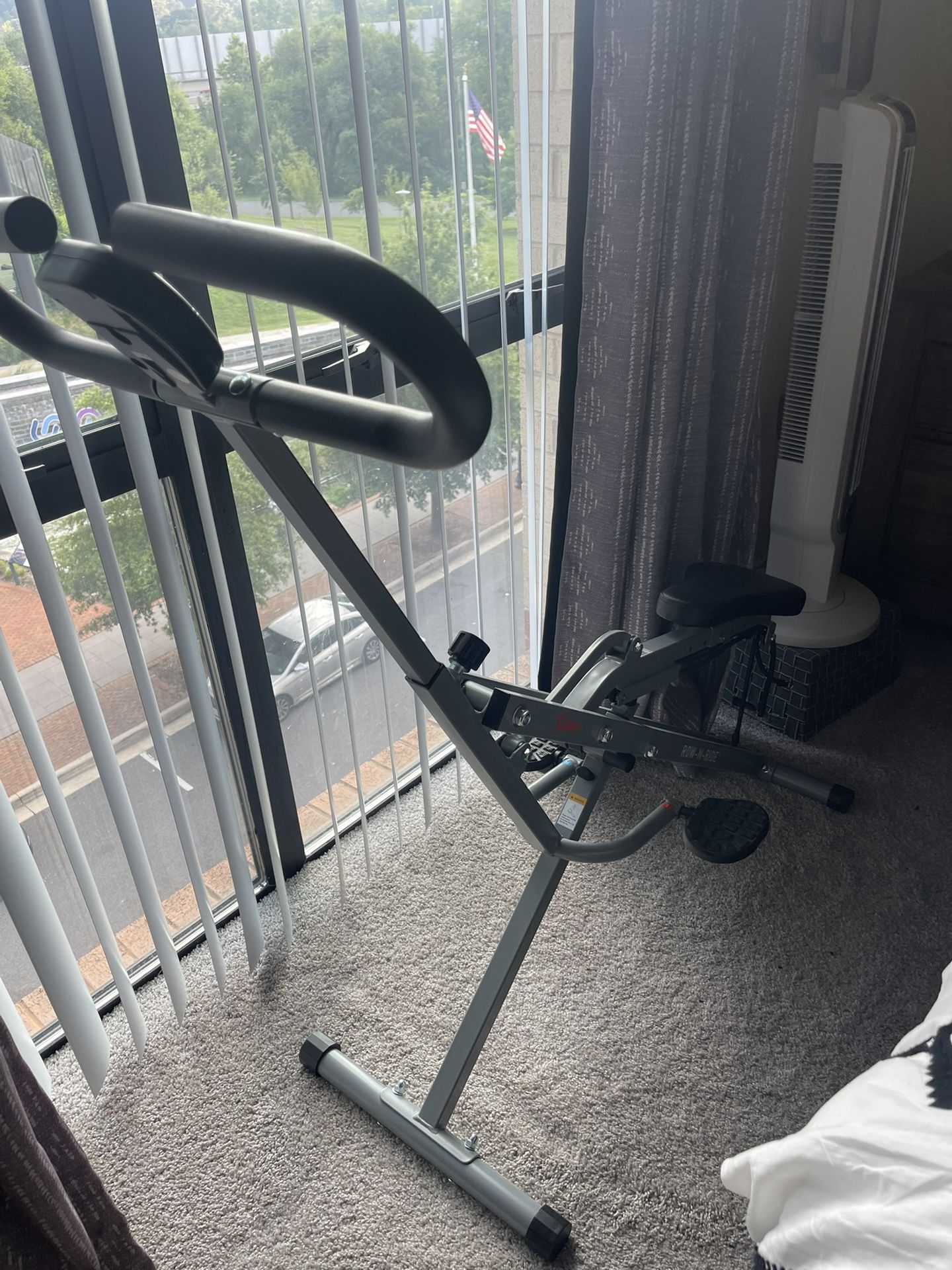 Squat (Glute) Machine