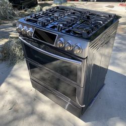 Samsung 5.8 cu. Ft. Slide-in Gas Flex Due Range With Dual Door
