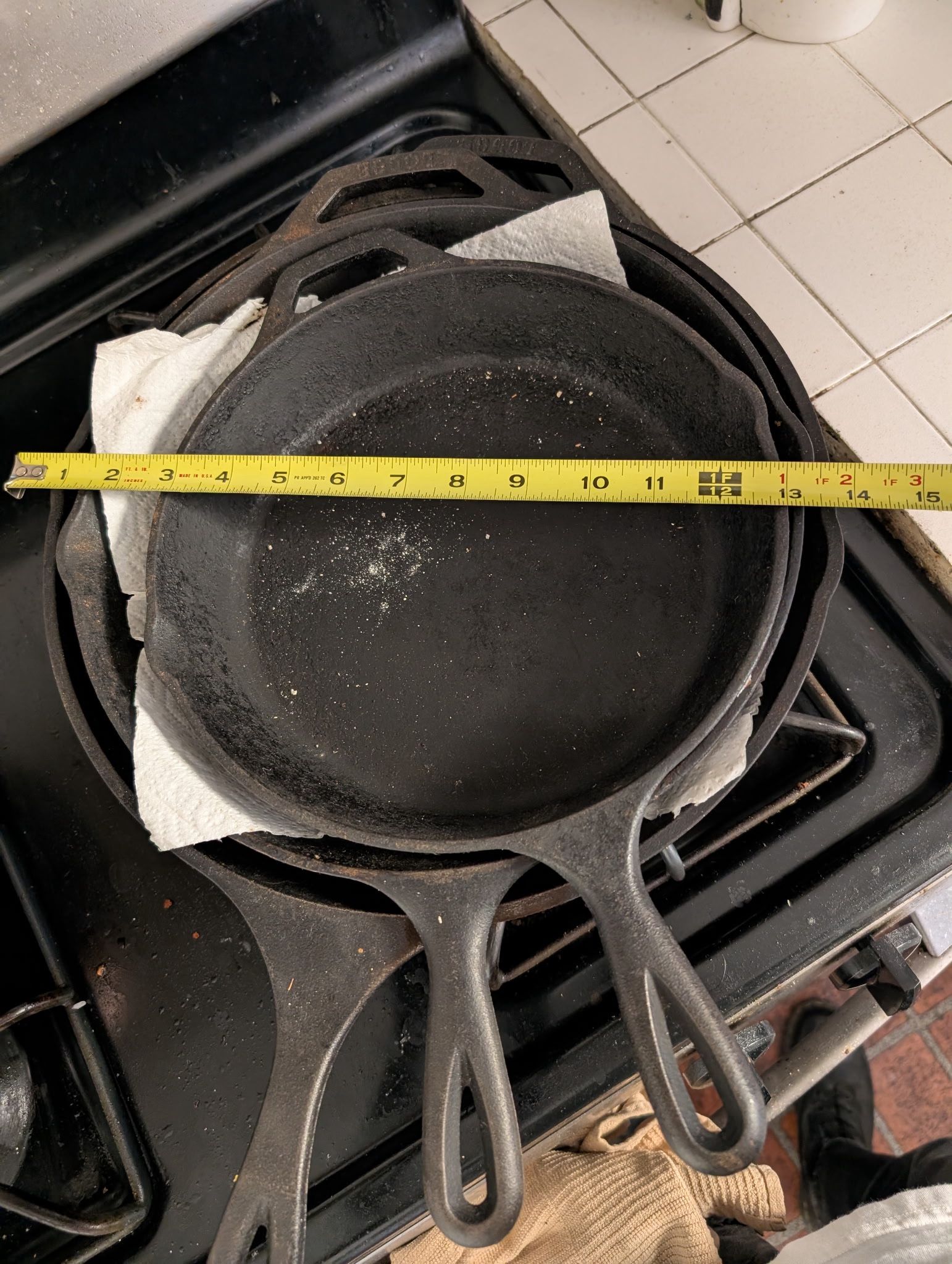 3 Lodge Large Cast Iron Skillets