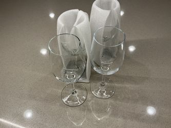 🍷 UMI UMIZILI — Set of 12 Wine Glasses (12 oz) — Brand New!