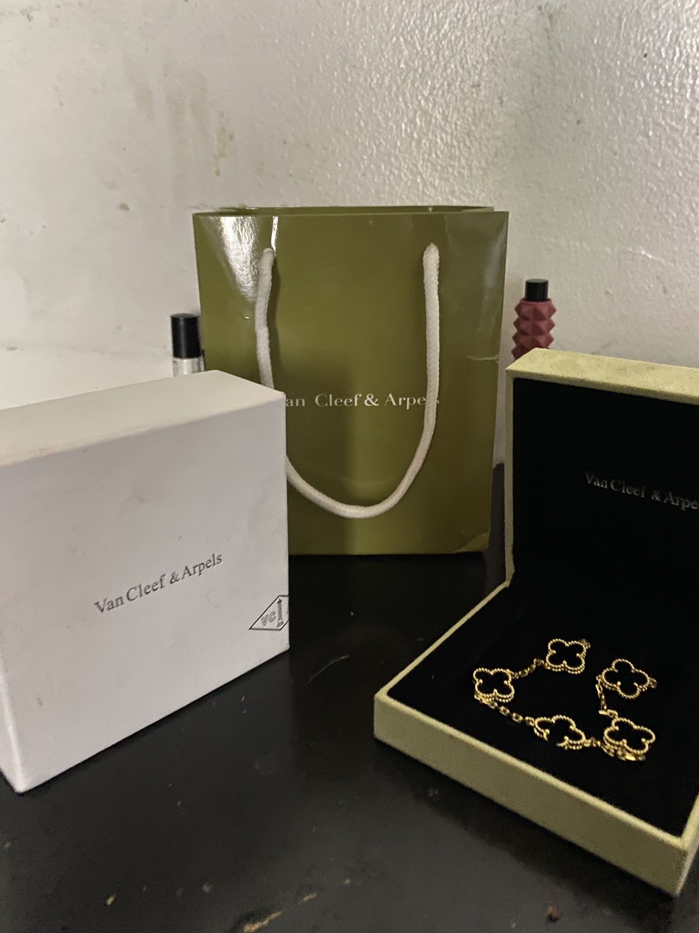VANCLEEF BLACK BRACELET
