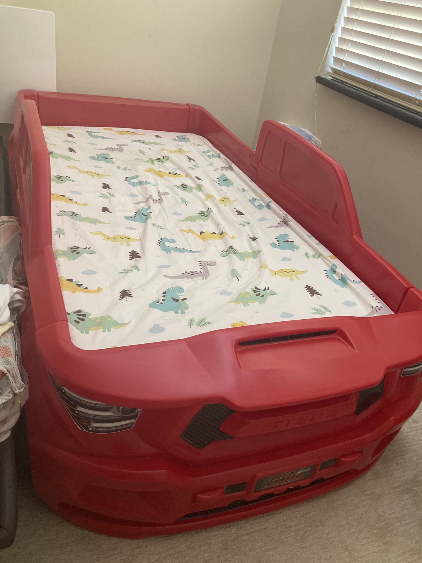 Step 2 Step2 Turbocharged Twin Size Truck Car Bed