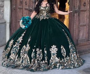 Emerald green qince dress
