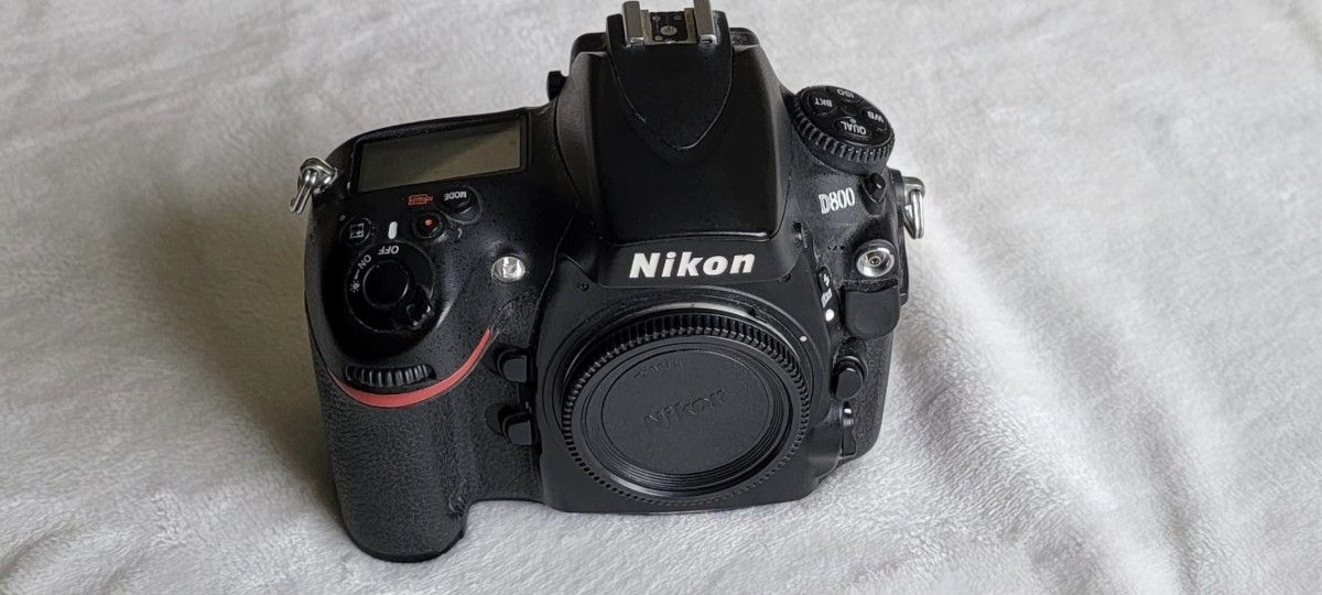 Nikon D800 DSLR Camera with MB-D12 grip