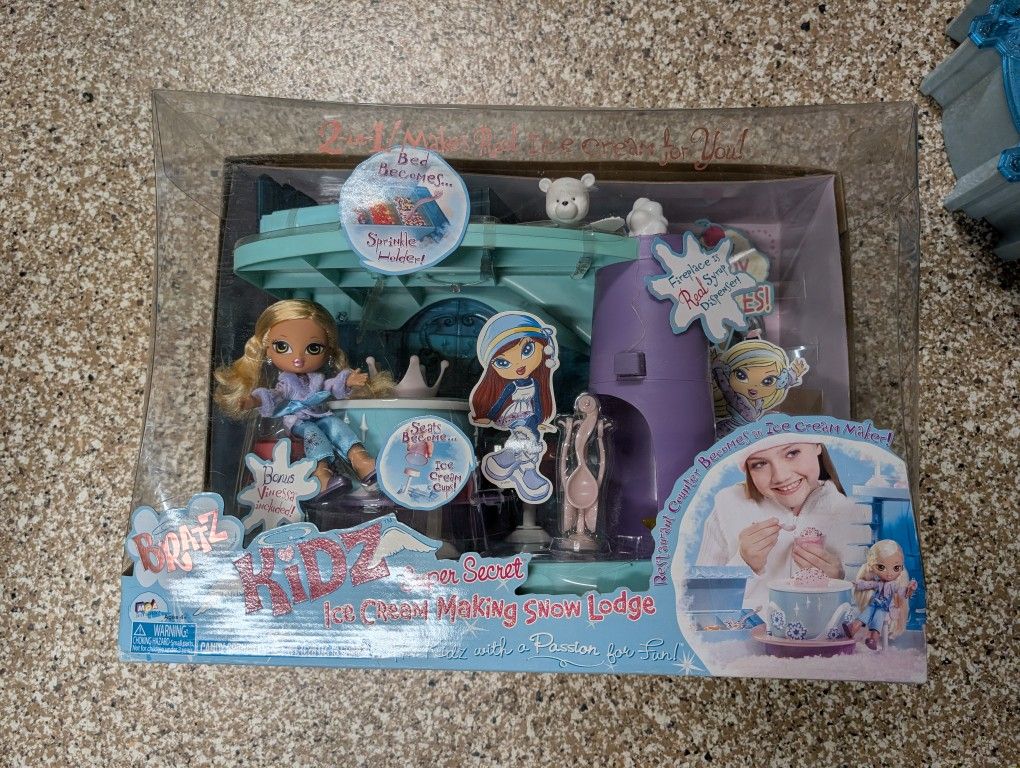 BRAND NEW Bratz Kidz Super Secret Ice Cream Making Snow Lodge Doll Playset