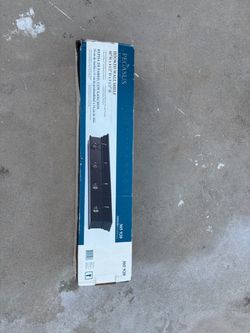 Hooked wall shelf