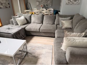 Sectional couch