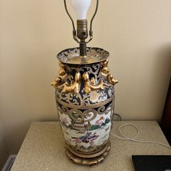Chinese Table Lamp With Shade