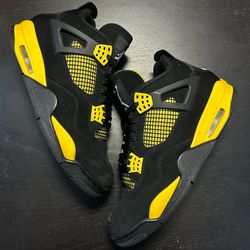 Jordan 4 Thunder