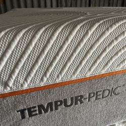 Brand New  Memory  Foam King Size Mattress 