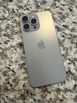 iPhone 15 Pro Max - Wifi & International use only