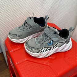 Sketchers SHARK Sneakers - Size: TODDLER 9