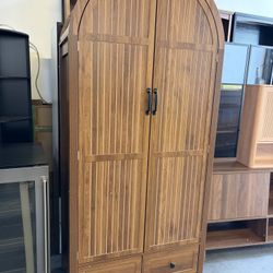 71” Wardrobe Closet, Modern Armoire Wardrobe Closet with Drawers and 2 Arched Fluted Doors, Wooden Bedroom Armoires with Shelves and Hanging Rod ,Waln