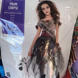 Costume