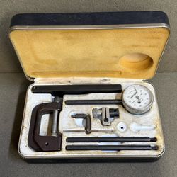 VINTAGE CRAFTSMAN DIAL INDICATOR .001" W/HARD CASE
