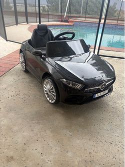 Ride on electric car