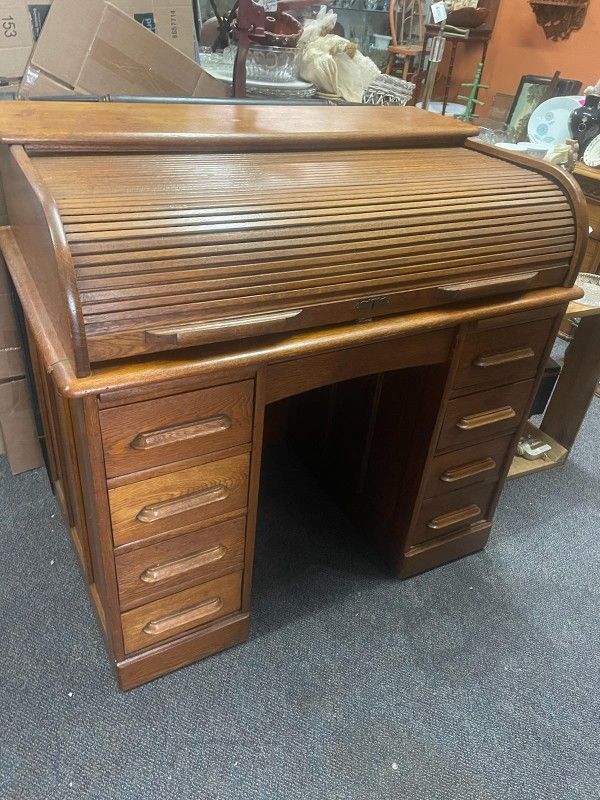 Oak Antique Desk With Original Keys 