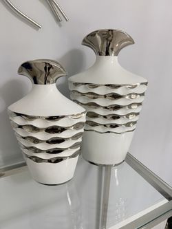 White and Silver Vase Set