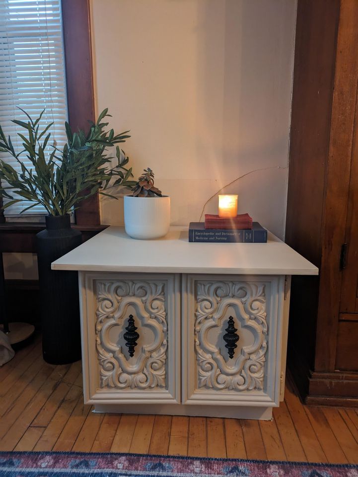 Side Table / End Tabletop 