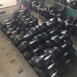 New Rubber Hex Dumbbells 💪 (2x35Lbs) for $0.76 /Lb (ONLY 35LB)