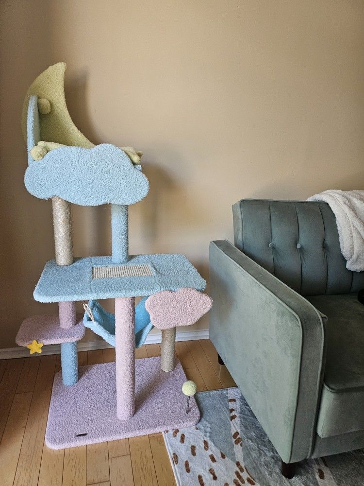 Starry Sky Cat Tree: A Dreamy Playground for Your Feline Friend