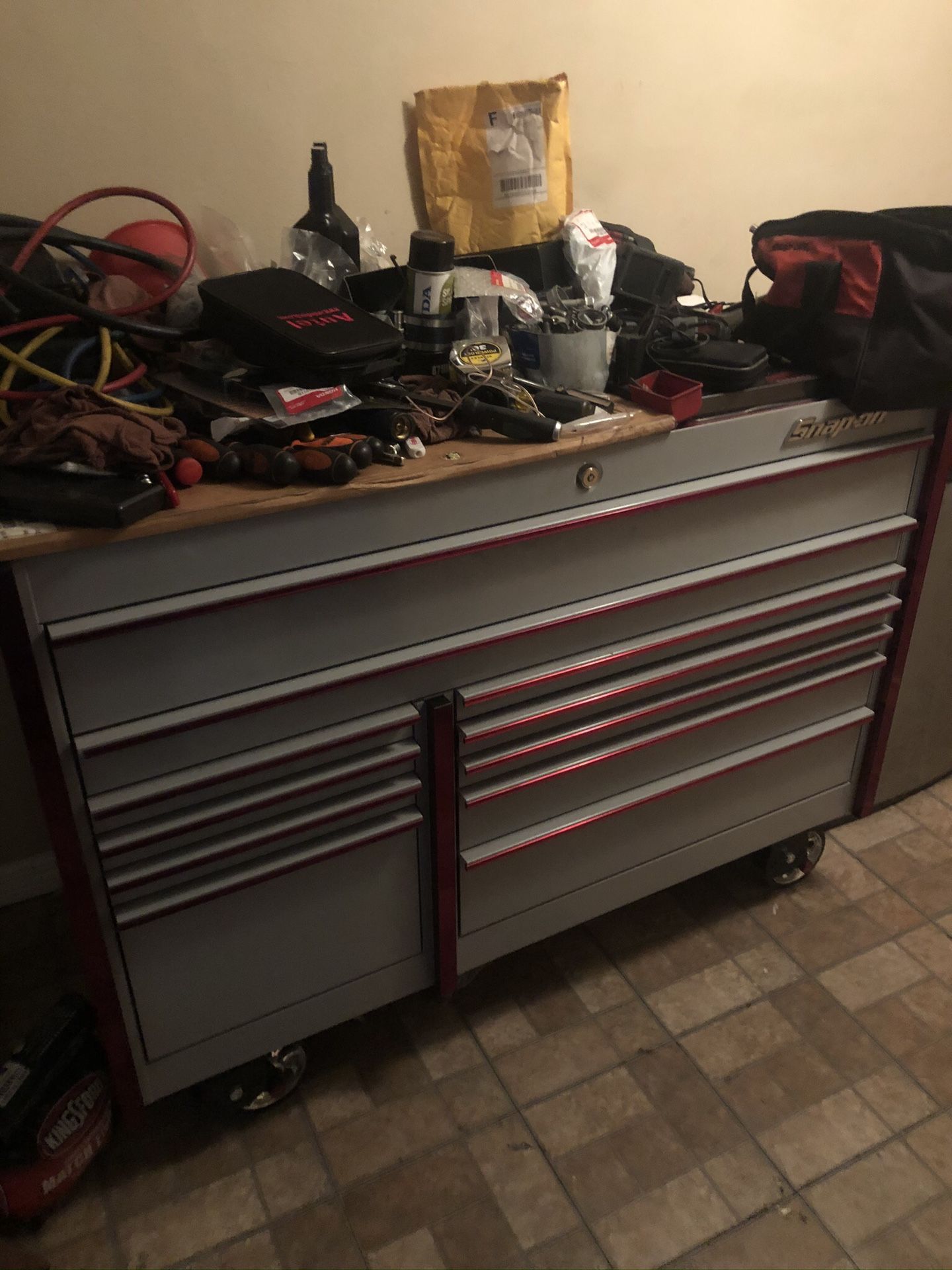 Snap on Artic Silver & cranberry 11 drawer box