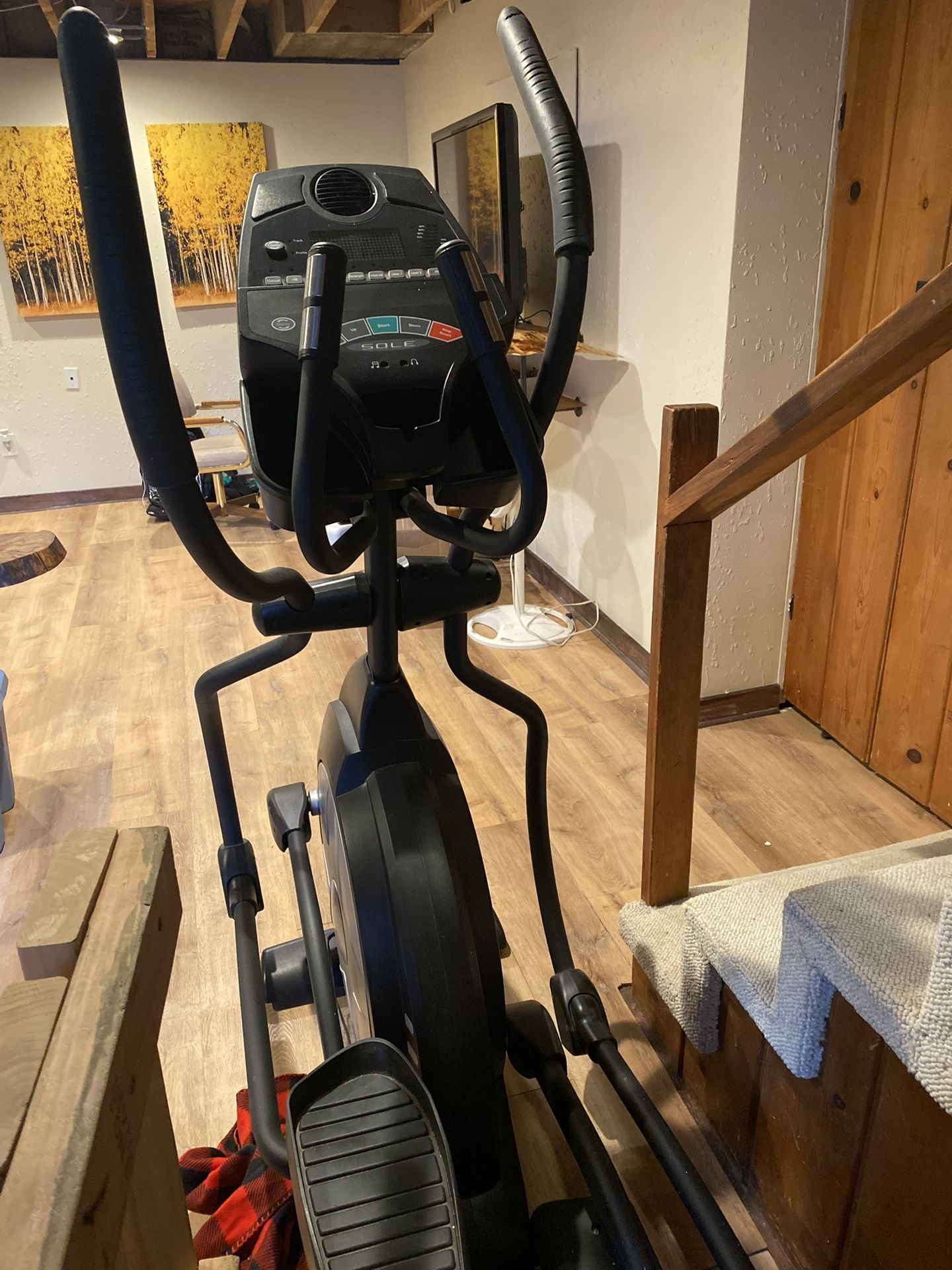 Amazing Used Like New Sole E95 Elliptical