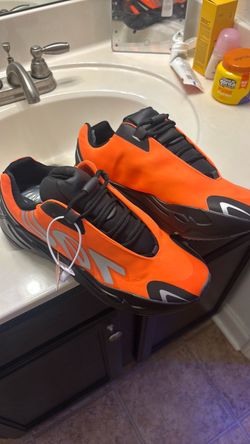 Yeezy 700