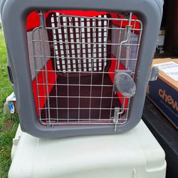 Smalll Dog Crate 