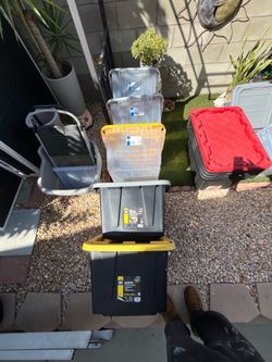 Plastic storage totes