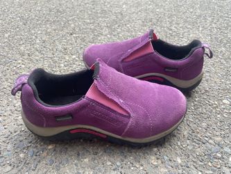 Merrell Sz 2.5M (youth) Moccasins
