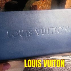 LOUIS VUITON SUNGLASS CASE $175