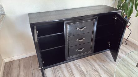 Dining furniture cabinet