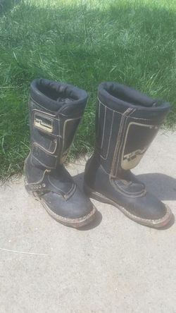 Riding boots