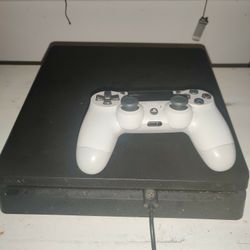 PS4 Slim 1tb there Is NOTHING wrong With It!!!