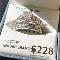 Woman's Ring Set Size 7