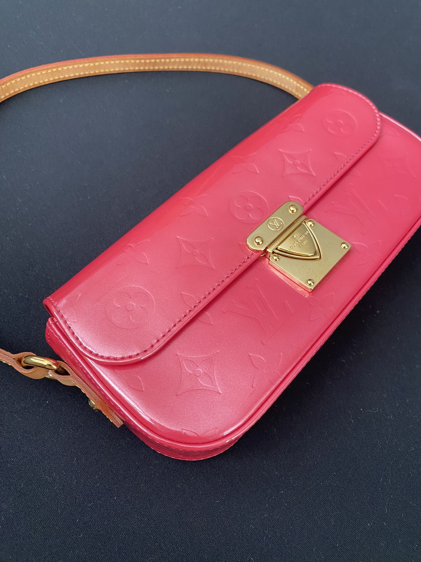 Louis Vuitton Vernis Reade PM for Sale in Hicksville, NY - OfferUp