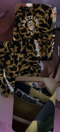 Bape Hoodie Low Price 150 Never Worn To Small