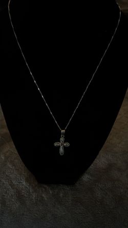 silver-toned cross pendant necklace,