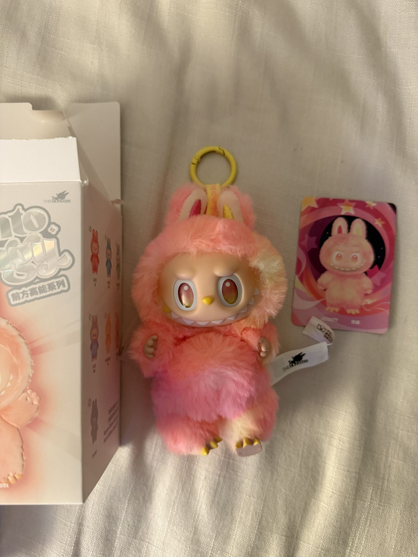 BIG INTO ENERGY POPMART LABUBU LOYALTY